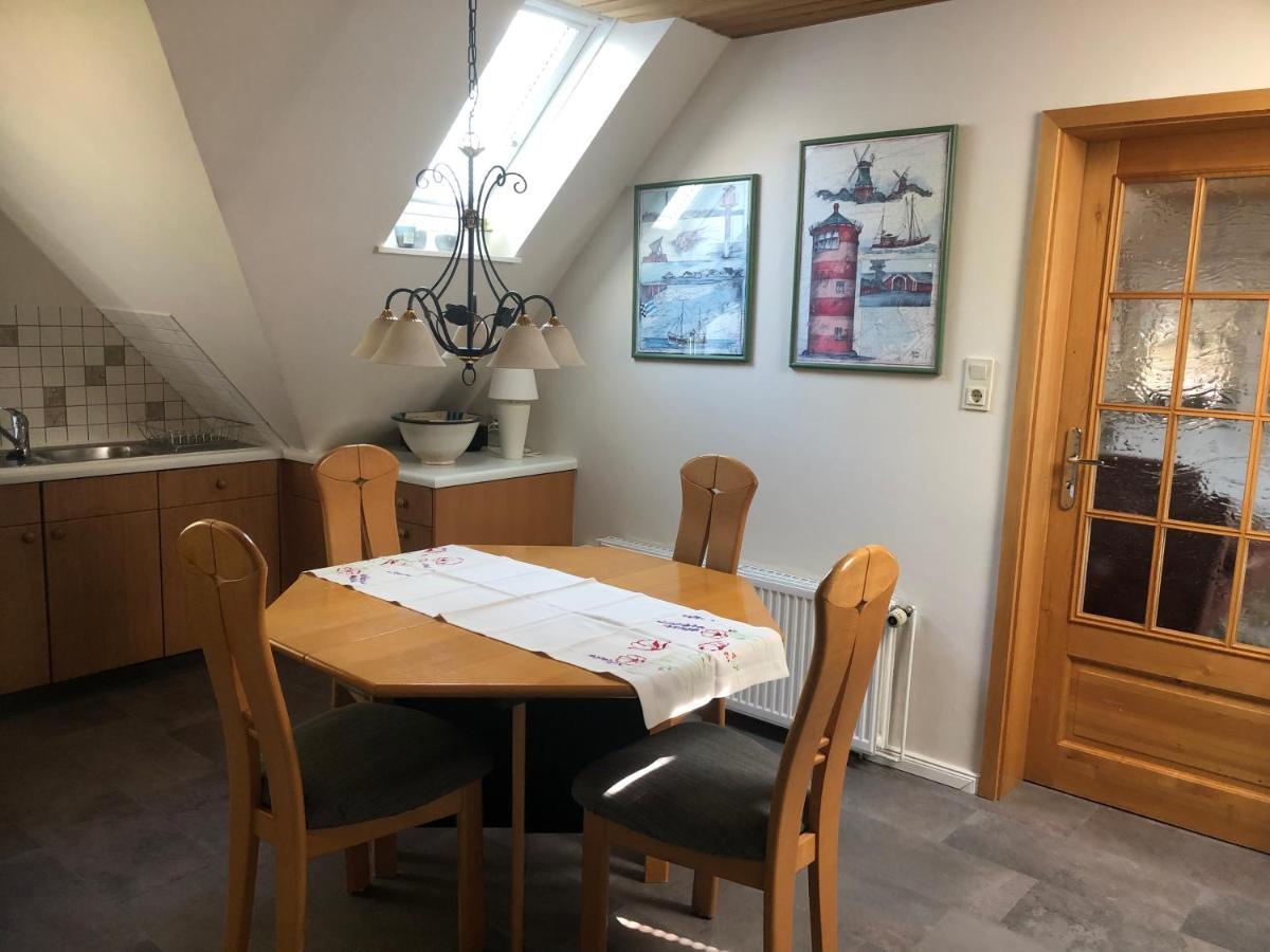 Wohlfuehlen In Gepflegter 70 Qm Oberwohnung Marienhafe Extérieur photo